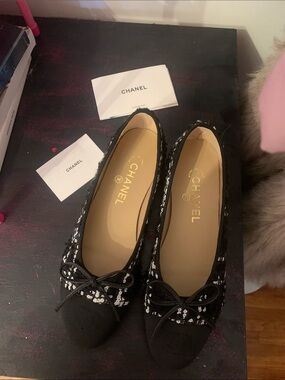 CHANEL Black Sequined Tweed Ballet Flats with Bow